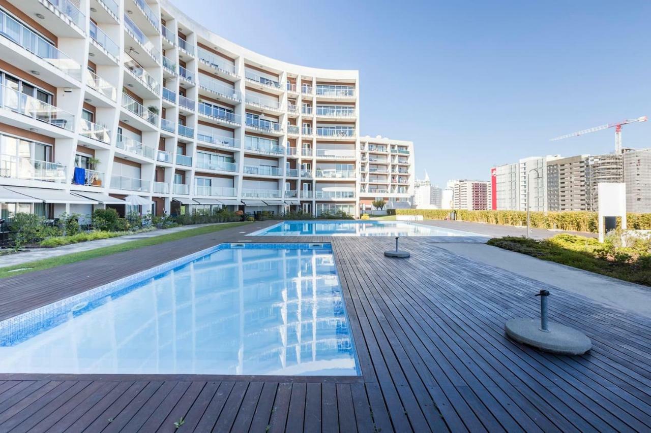 Апартаменты Amazing Flat - Pool And Parking Лиссабон Экстерьер фото