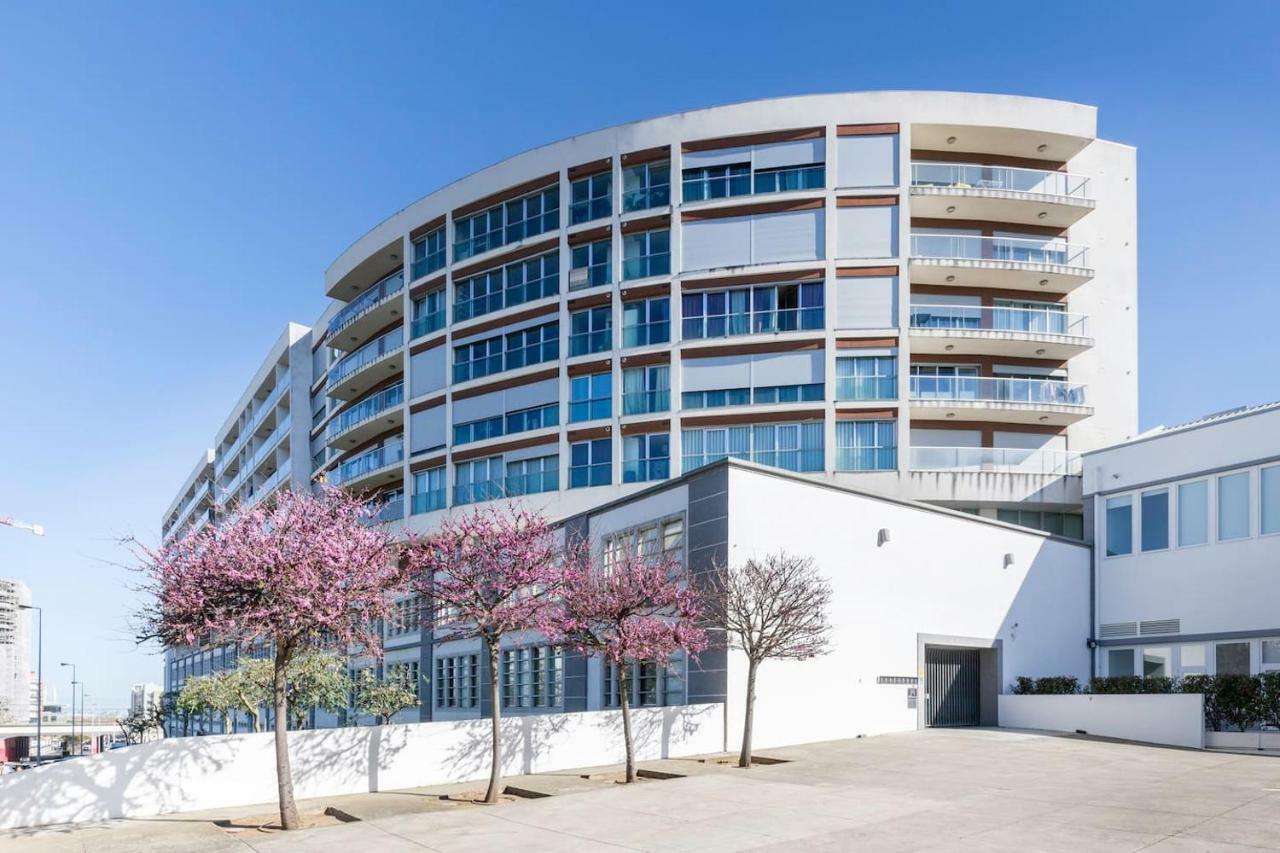 Апартаменты Amazing Flat - Pool And Parking Лиссабон Экстерьер фото